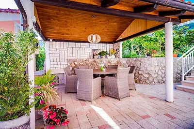 Studio mit 12 qm Terrasse in Zentrumsnähe