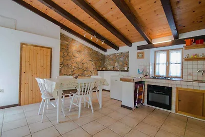 Studio mit TV und Terrasse