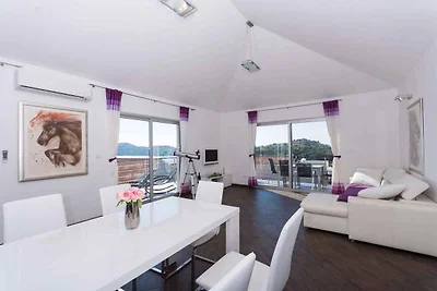 Ferienwohnung mit Terrasse und Klimaanlage