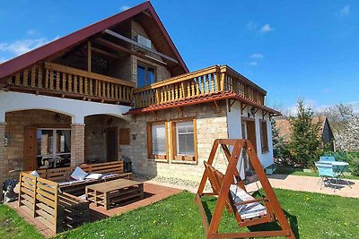 Ferienhaus in einer malerischen Landschaft mi