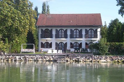 Ferienhaus mit eigenem Steg direkt am Ufer