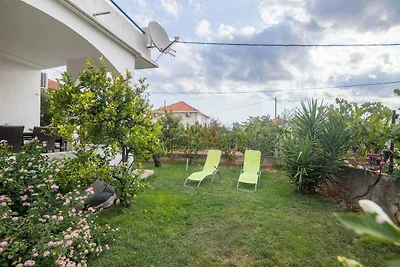 Ferienwohnung mit Terrasse und Klimaanlage