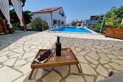 Ferienhaus mit Aussenpool