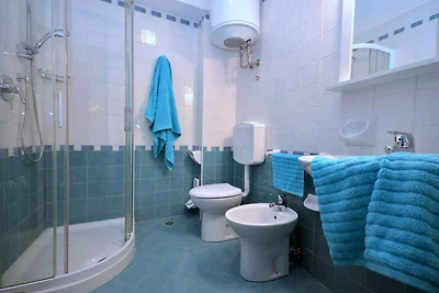 Ferienwohnung mit Klimaanlage und Balkon