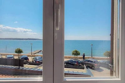 Ferienwohnung mit Meerblick 20 m vom Strand