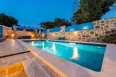 Ferienhaus mit grosser Terrasse und 2 Bäder