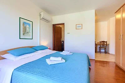 Studio 100 m von Strand entfernt