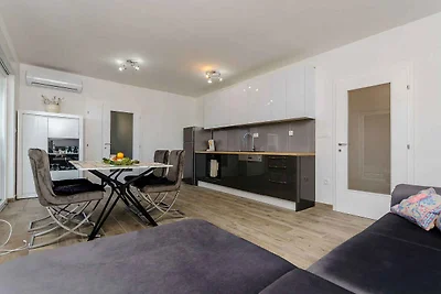 Ferienwohnung mit Balkon und Meerblick