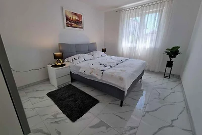 Ferienwohnung mit Balkon und Klima