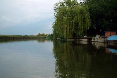 Ferienhaus direkt am Fluss mit Pool