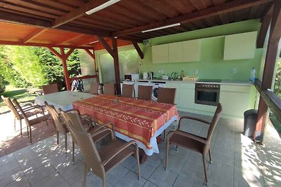 Ferienwohnung mit Pool und Spielplatz