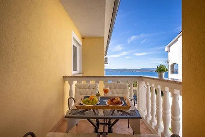 Ferienwohnung Mit Meerblick und Pool
