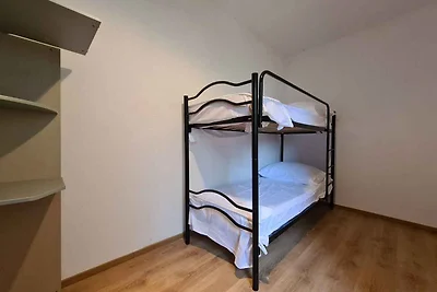Ferienhaus mit Garten und Klimaanlage