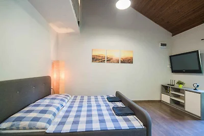 Ferienwohnung komplett renoviert, nur 110 m v