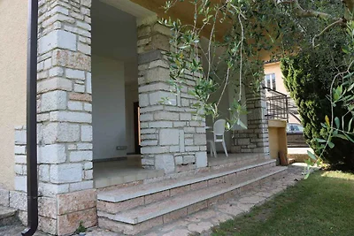 Ferienwohnung mit Terrasse und Kamin