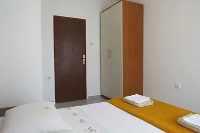 Charmante Ferienwohnung Ines in Novalja auf d