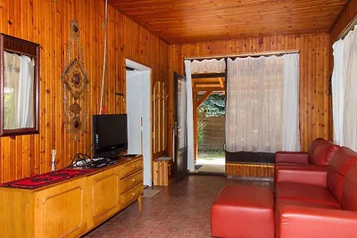 Ferienhaus ordentlich mit grossem Garten