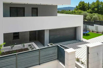 Villa mit Klimaanlage und Pool