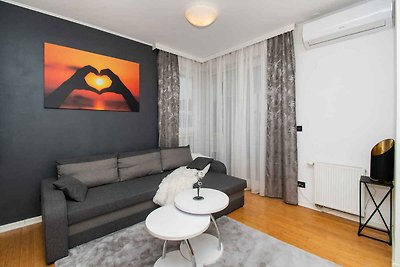 Ferienwohnung mit Klimaanlage und Balkon in