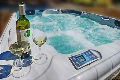 Villa mit Meerblick und eigenem Whirlpool