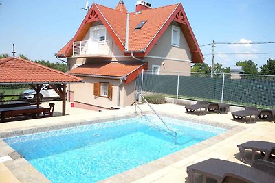 Ferienhaus mit Panorama blick und Pool