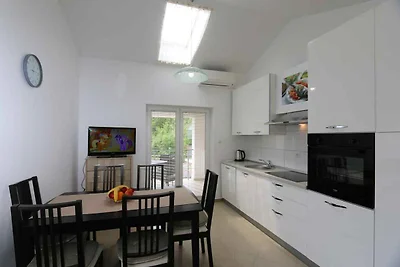 Ferienwohnung mit Klimaanlage und Balkon
