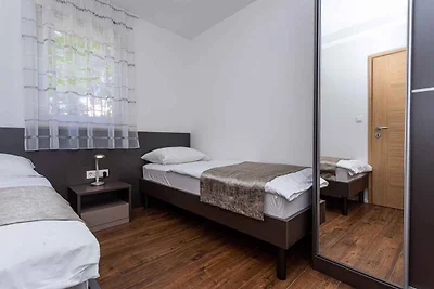 Ferienwohnung mit Klimaanlage und Balkon