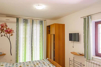Studio mit Terrasse und Klimaanlage