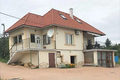 Ferienhaus mit Aussenpool und Panorama