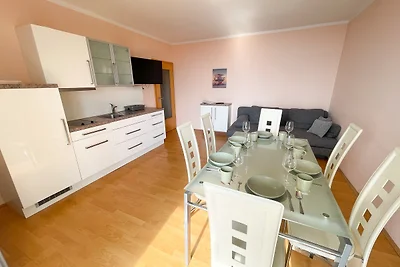 Ferienwohnung mit Balkon, WLAN und