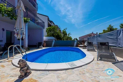 Ferienwohnung mit Poolnutzung und modern