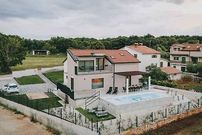Villa mit Pool, Klimaanlage