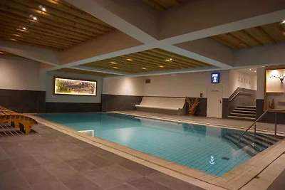 Ferienwohnung mit Balkon und Hallenbad