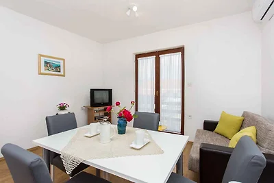 Ferienwohnung mit Balkon und Meerblick