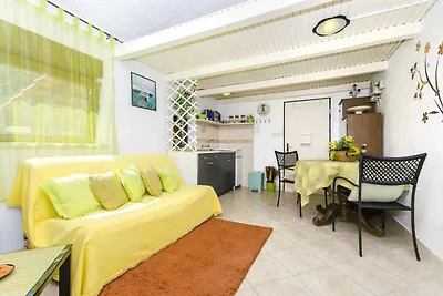 Ferienhaus mit Garten und Grill