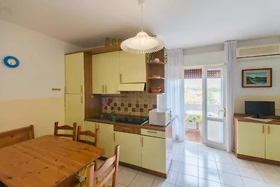 Ferienwohnung mit Klimaanlage und Balkon