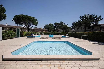 Ferienhaus mit Aussenpool und Terrasse