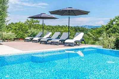 Vakantiehuis Ontspannende vakantie Sveta Marina