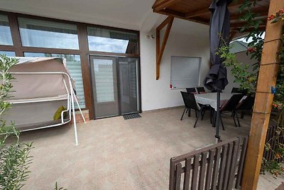 Ferienwohnung mit Aussenpool , Terrasse und