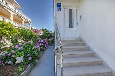 Ferienwohnung mit Balkon und Klimaanlage