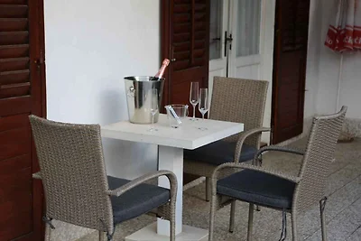 Ferienwohnung mit Terrasse und Meerblick