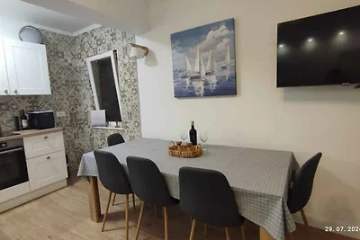 Ferienwohnung mit Balkon und Klimaanlage