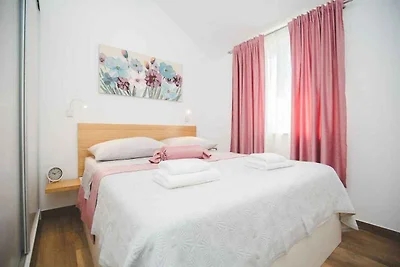 Ferienwohnung mit Terrasse, Meerblick