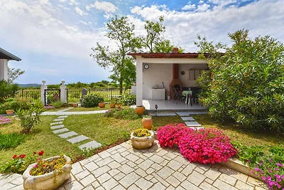 Ferienwohnung mit Terrasse und Grill