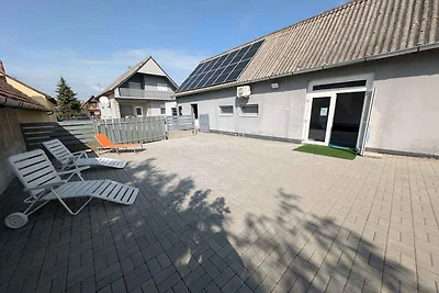 Ferienhaus mit Innenpool, Whirlpool und Sauna