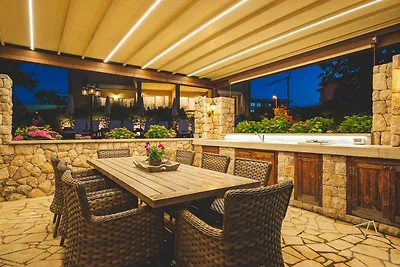 Ferienwohnung mit Balkon, Klimaanlage und