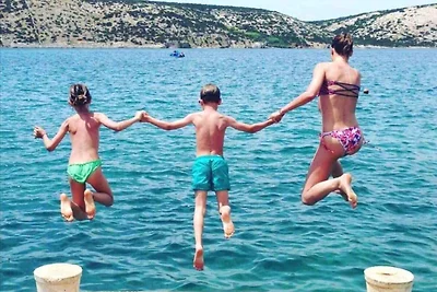 Appartamento Vacanza con famiglia Stara Novalja