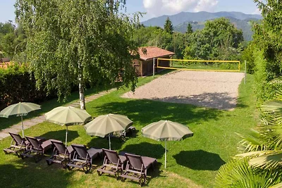 Ferienwohnung mit Balkon oder Garten und Pool