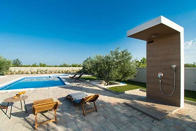 Ferienhaus mit Klimaanlage und Aussenpool
