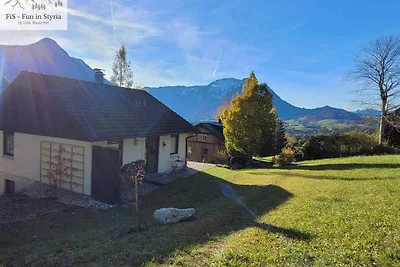 Ferienhaus in Hanglage mit sehr schöner